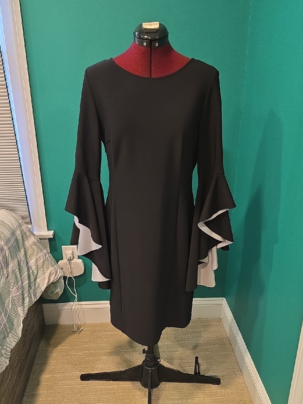 Nicole Miller Elegant Black Cocktail Dress with Dramatic Ruffle Sleeves, Size 10